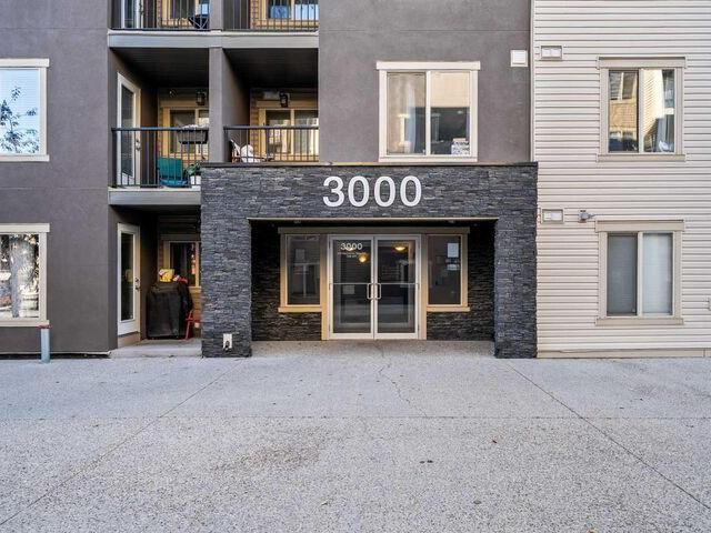 House for sale in Airdrie, Alberta