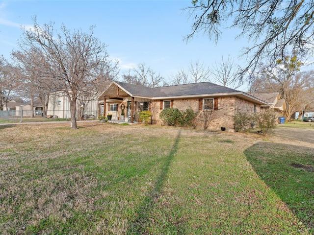 House for sale in Pottsboro, Texas