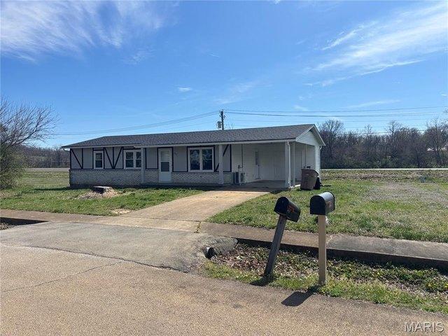 House for sale in Fredericktown, Missouri