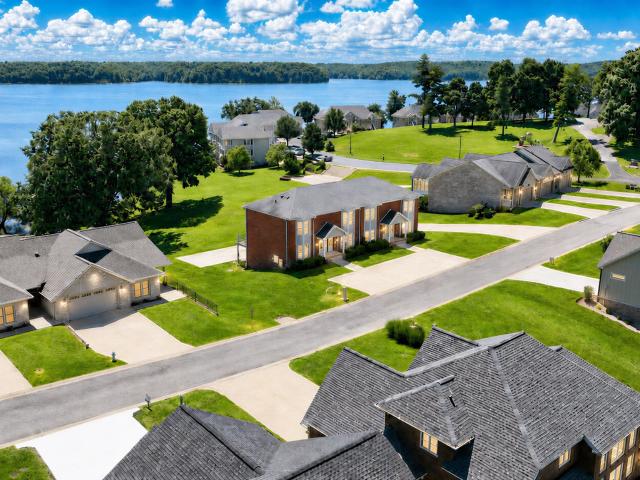 Townhouse for sale in Kuttawa, Kentucky