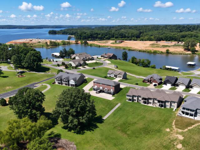 Townhouse for sale in Kuttawa, Kentucky