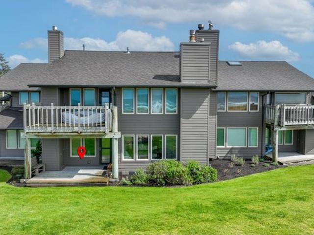 Condo for sale in Oregonia