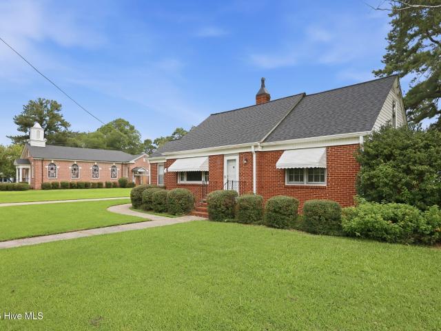 House for sale in Hamilton, North Carolina
