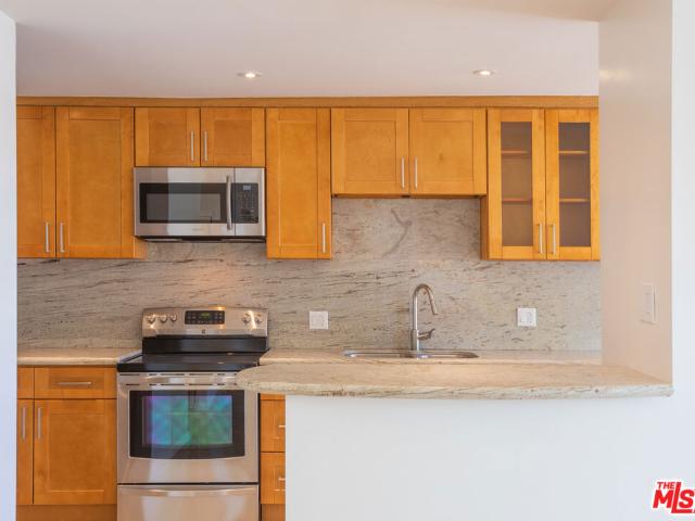 Condo for sale in Beverly Hills, California