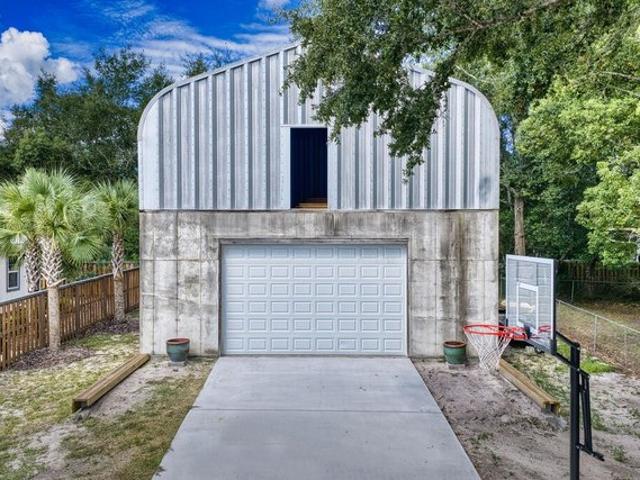 House for sale in Carrabelle, Florida