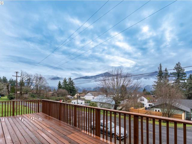 House for sale in Stevenson, Washington