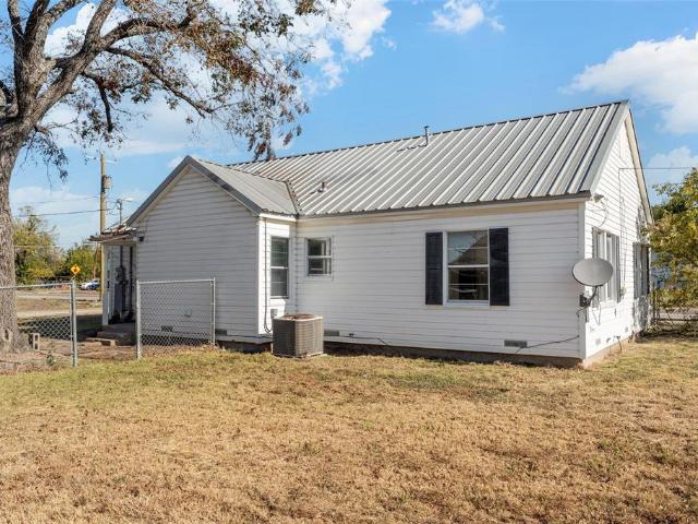 House for sale in Rosebud, Texas