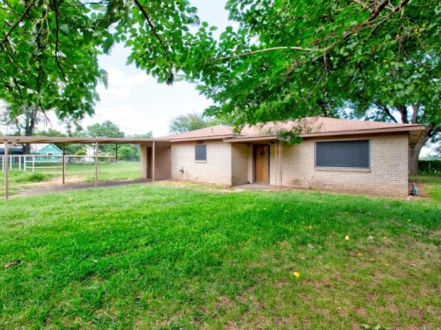 House for sale in Collinsville, Texas