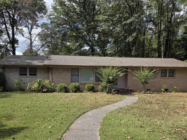 House for sale in Alpine, Alabama