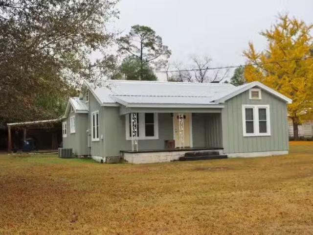 House for rent in Columbia, Alabama
