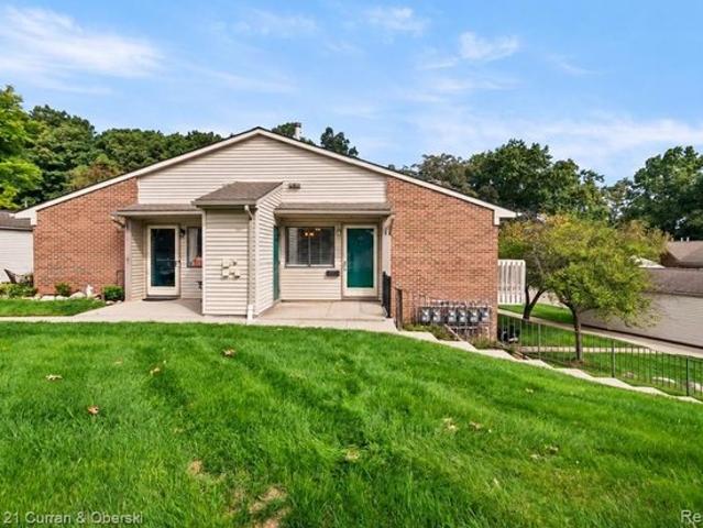 Condo for sale in Woodlake, Brighton