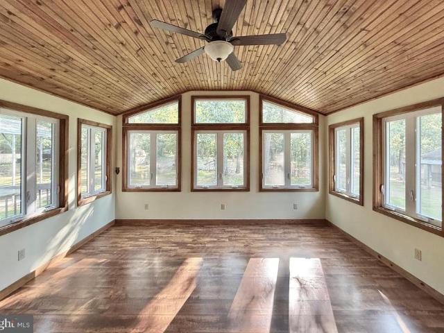 House for sale in Rosenhayn, New Jersey