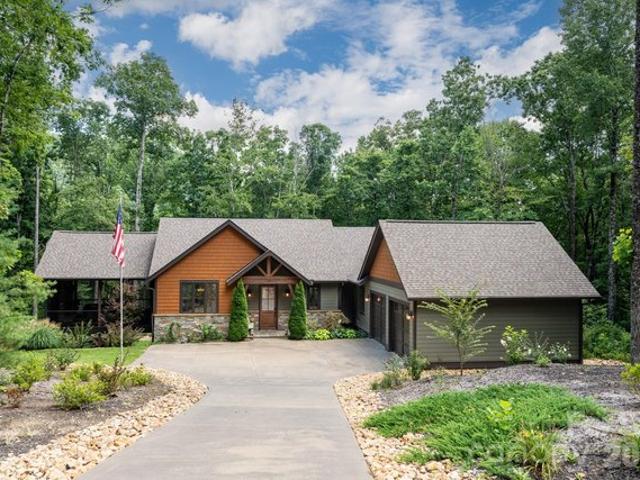 House for sale in Hendersonville, North Carolina
