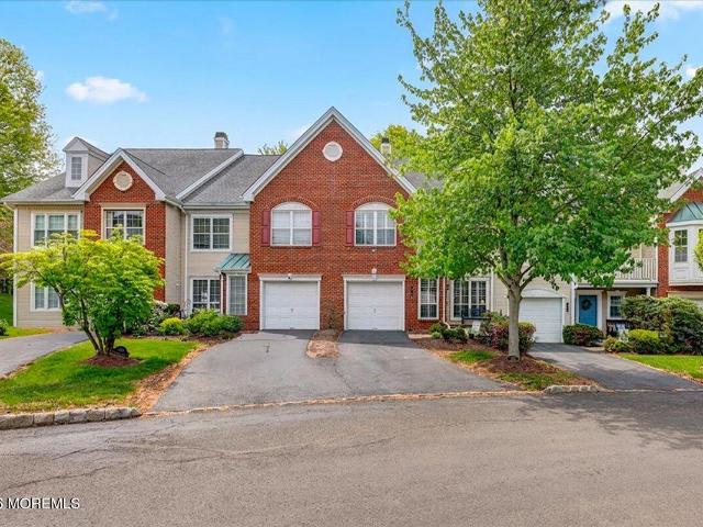 Condo for sale in Pluckemin, New Jersey