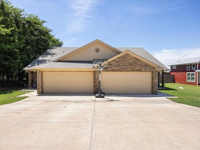 Townhouse for sale in Hood, Texas