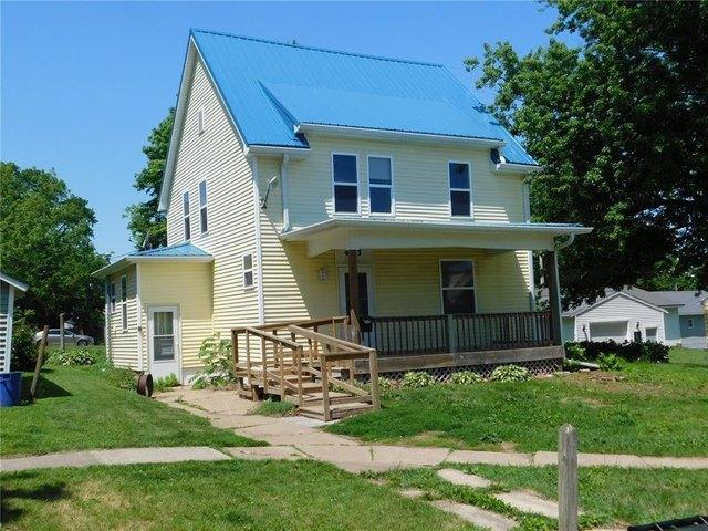 House for sale in Cedar, Iowa