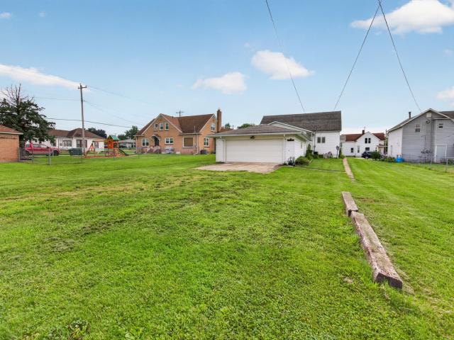 House for sale in Cedar, Iowa