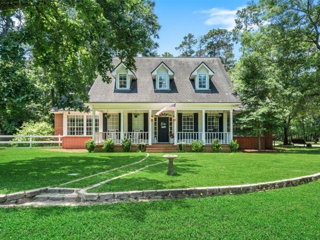 House for sale in Pinehurst, Texas