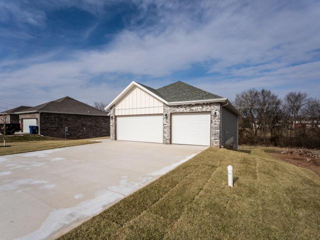 House for sale in Willard, Missouri