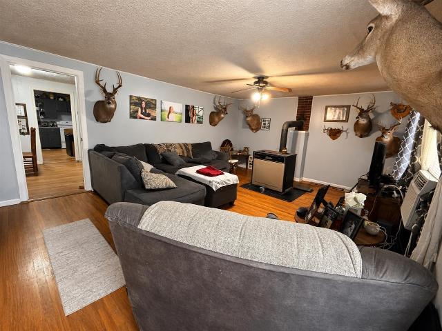 House for sale in Edmonton, Kentucky