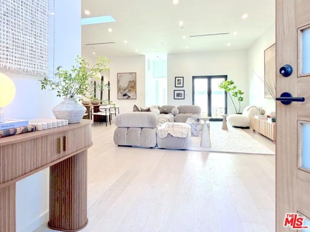 House for sale in Studio City Neighborhood Council District, Canoga Park