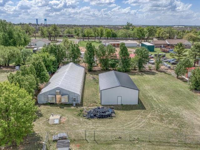 Commercial for sale in Guthrie, Logan County