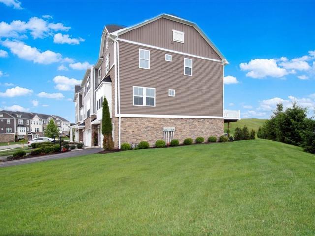 Townhouse for sale in Lawrence, Pennsylvania