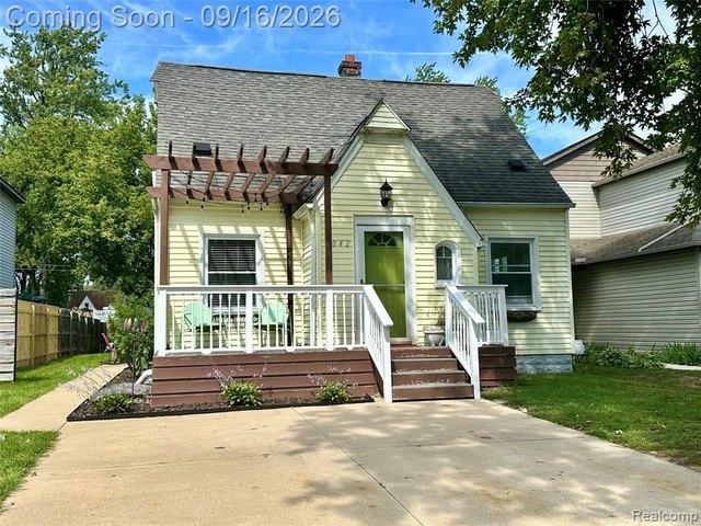 House for sale in Waterford, Michigan