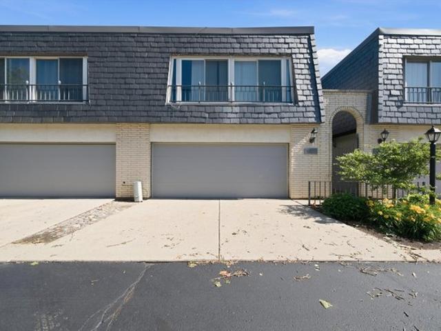 Townhouse for sale in Oak Lawn, Illinois