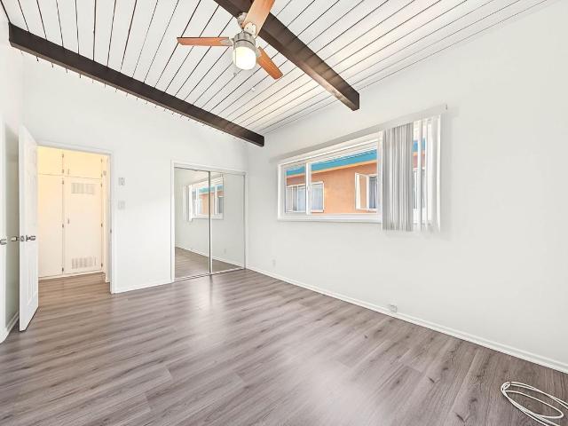 Apartment for rent in Victoria Park, Los Angeles
