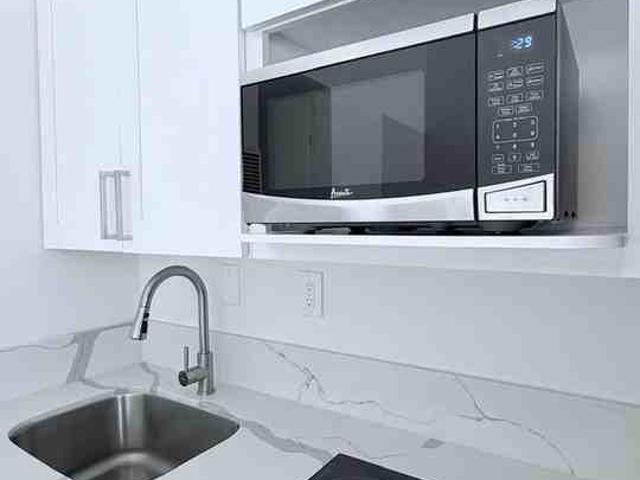 Apartment for rent in Victoria Park, Los Angeles