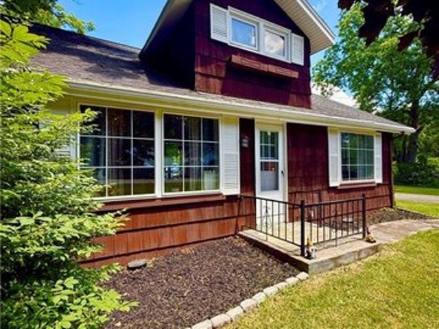 House for sale in Syracuse, New York