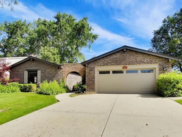 House for sale in Glenview, Illinois