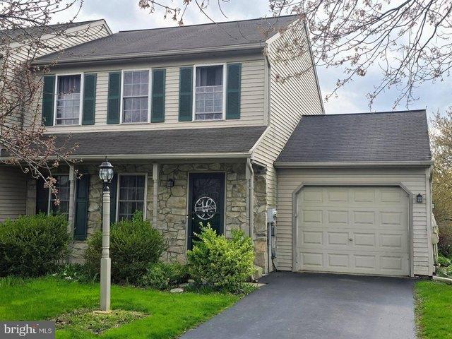Townhouse for sale in Mount Joy, Pennsylvania