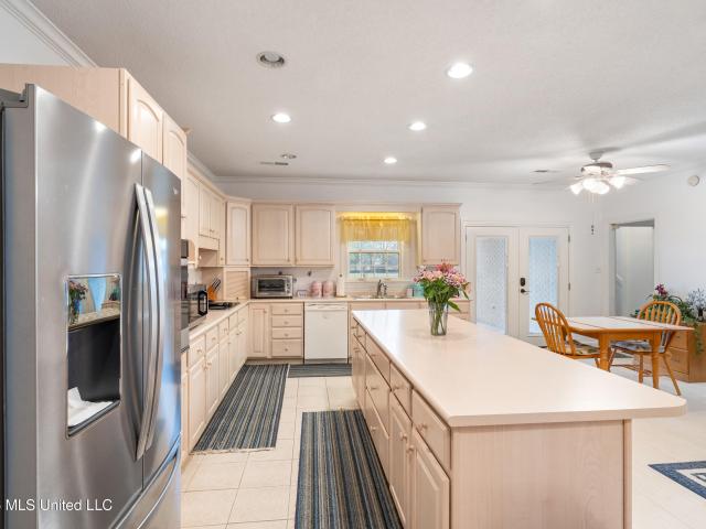 House for sale in Nesbit, Mississippi