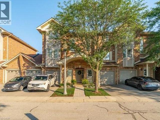 Townhouse for sale in Burlington, Ontario
