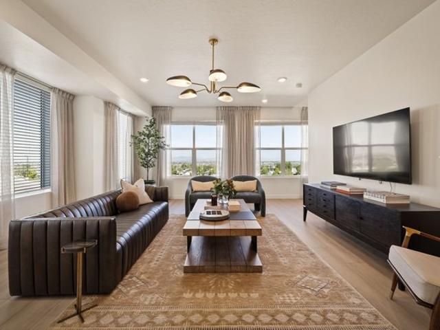 Townhouse for sale in Roy, Utah