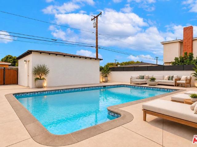 House for sale in La Fresa, Torrance
