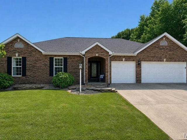 House for sale in Edwardsville, Illinois
