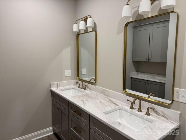 Townhouse for sale in Catawba, North Carolina