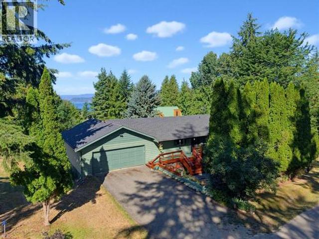 House for sale in Eagle Bay, British Columbia