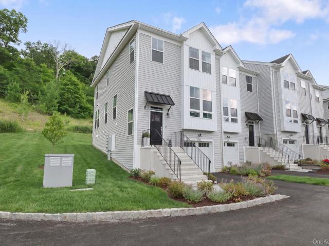 Condo for sale in Fishkill, New York