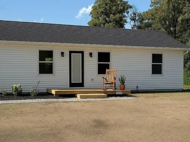 House for sale in Demotte, Indiana
