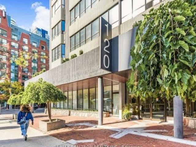 Office for sale in Woburn, Ontario