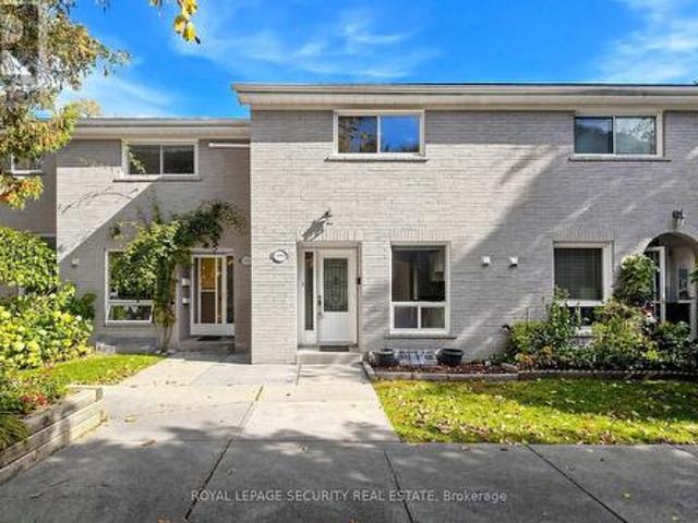 Townhouse for sale in Don Valley North, Toronto