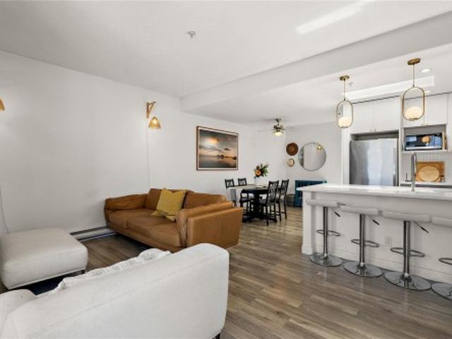 Property for sale in Esquimalt, Capital Regional District