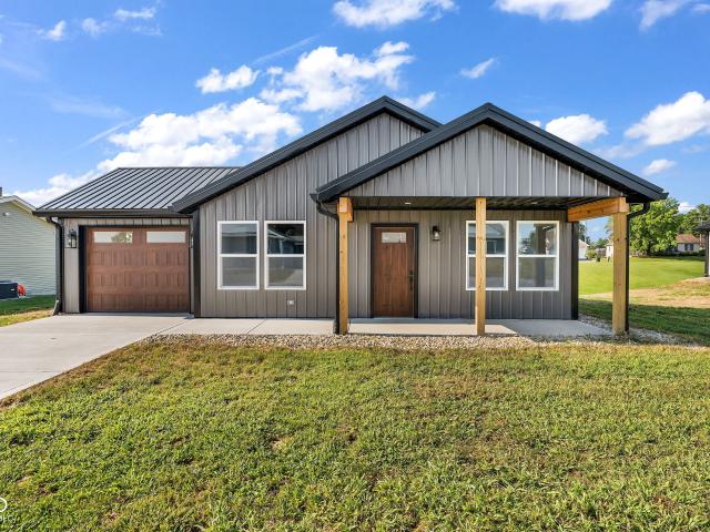 House for sale in Bainbridge, Indiana