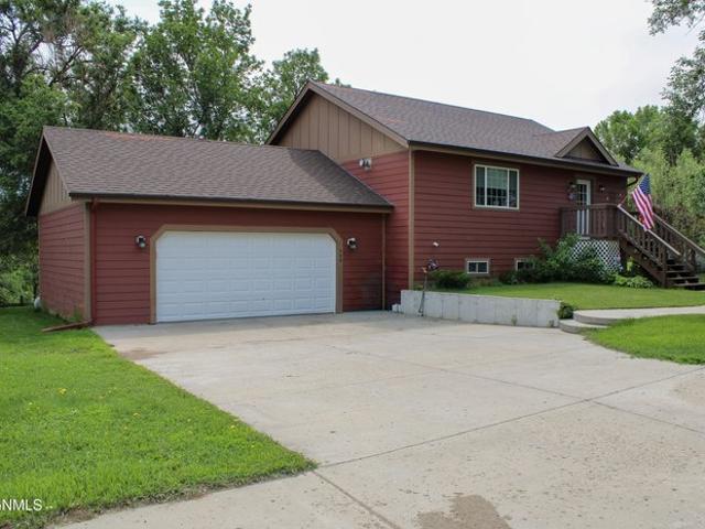 House for sale in Watford City, North Dakota