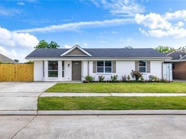 House for sale in Saint Claude Heights, Arabi