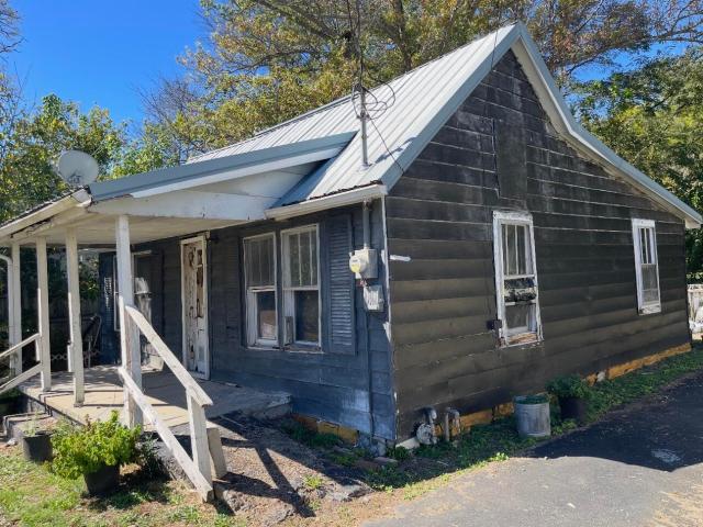 House for sale in Somerset, Pulaski County